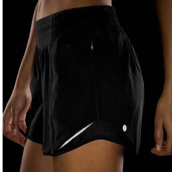 LULULEMON HOTTY HOT HIGH-RISE LINED SHORT